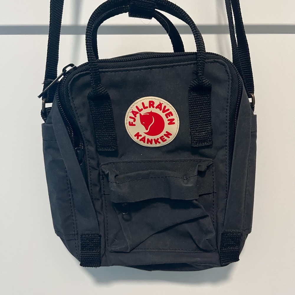 Fjallraven Kanken Backpack mini crossbody purse black